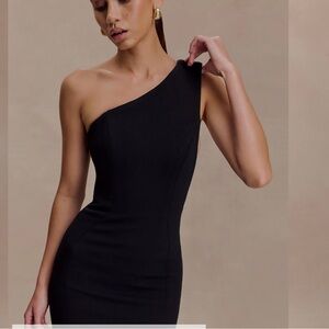 Meshki Chic Black One-Shoulder Dress